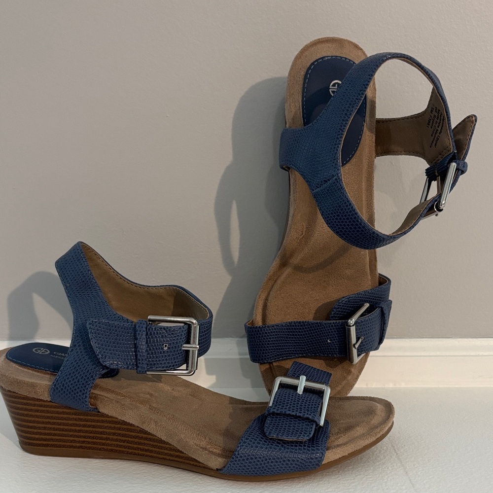 Giani Bernini Memory Foam Sandals